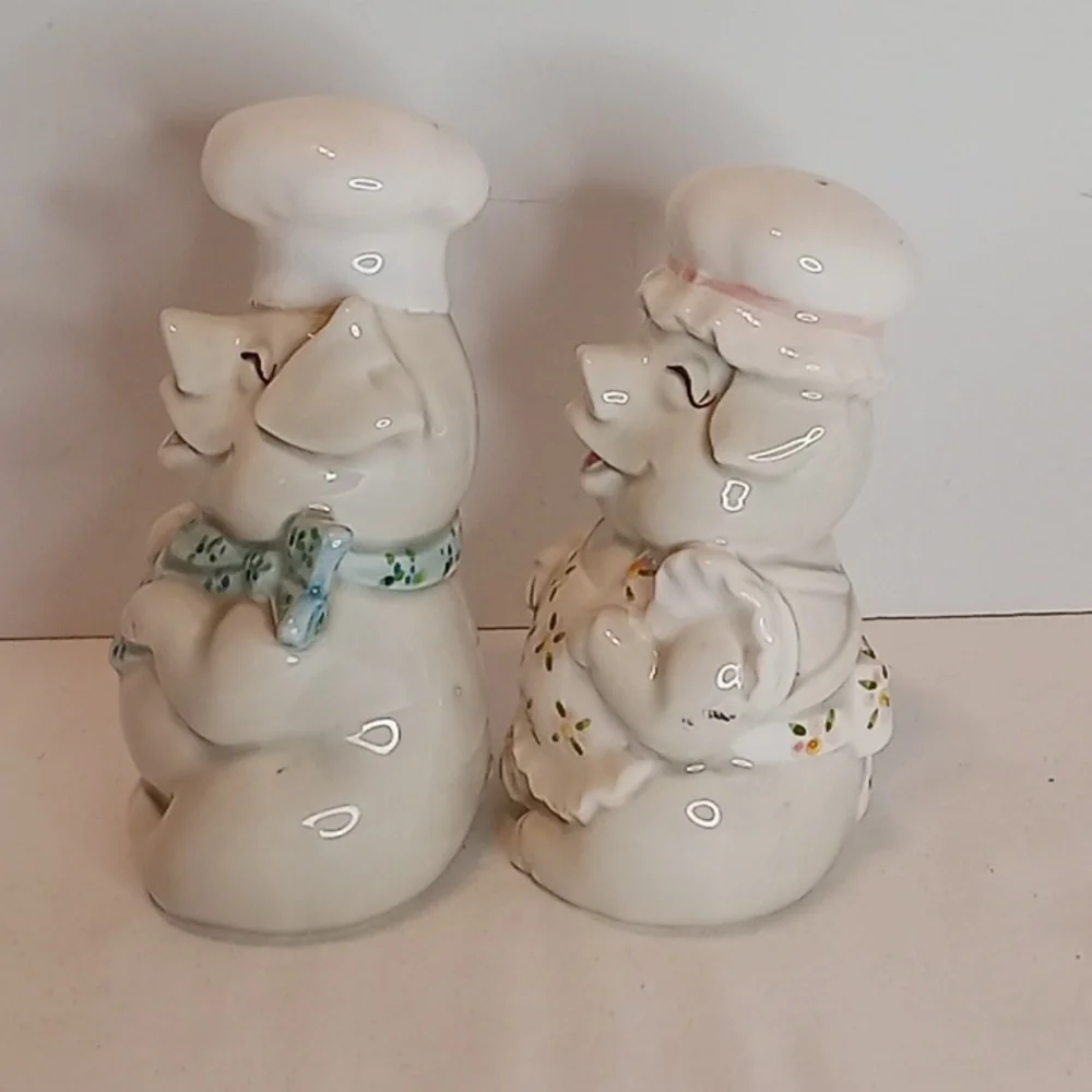 3 Piece Bundle Vintage Fritz And Floyd Laughing Pig Basket & Salt And Pepper Set